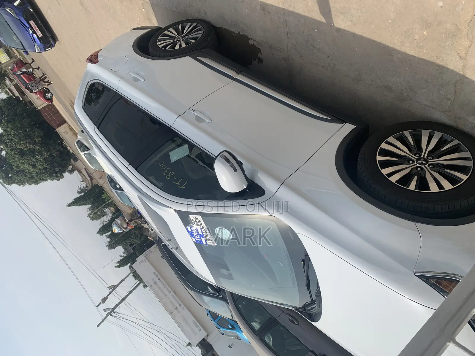 Mitsubishi Outlander 2019 White