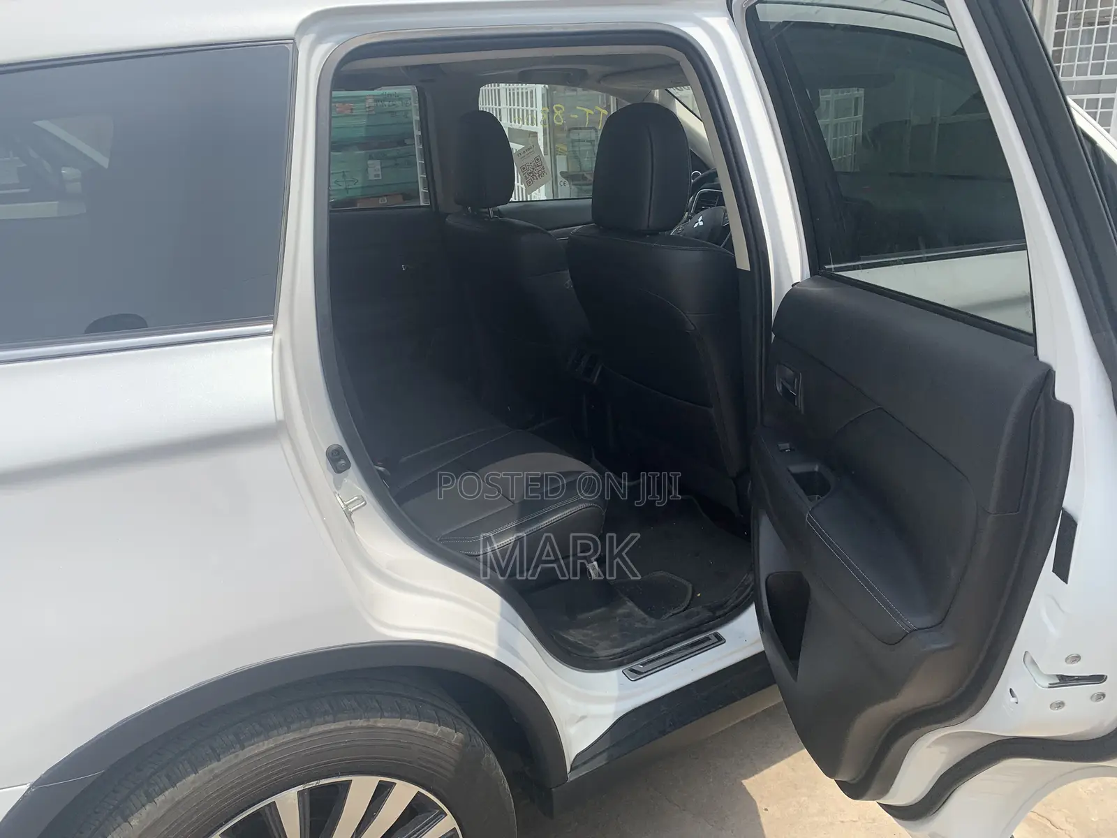 Mitsubishi Outlander 2019 White