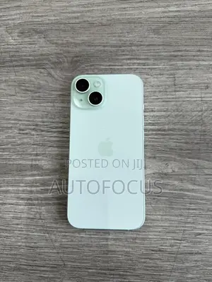 Apple iPhone 15 128 GB Green