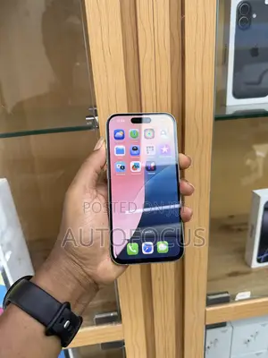 Apple iPhone 15 128 GB Green