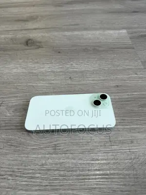 Apple iPhone 15 128 GB Green