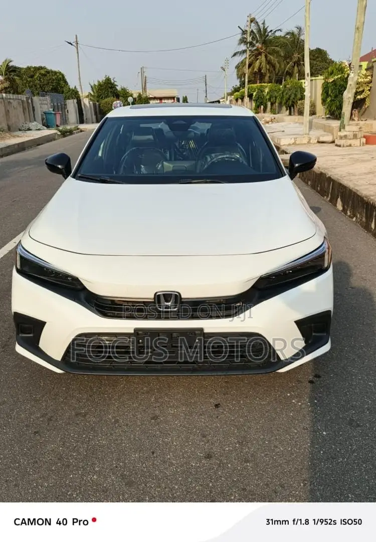 Honda Civic 2024 White
