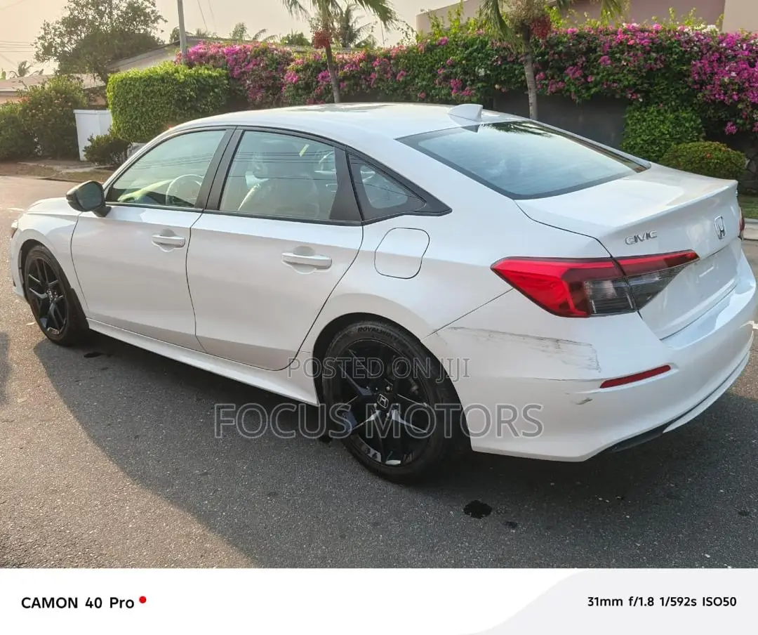 Honda Civic 2024 White