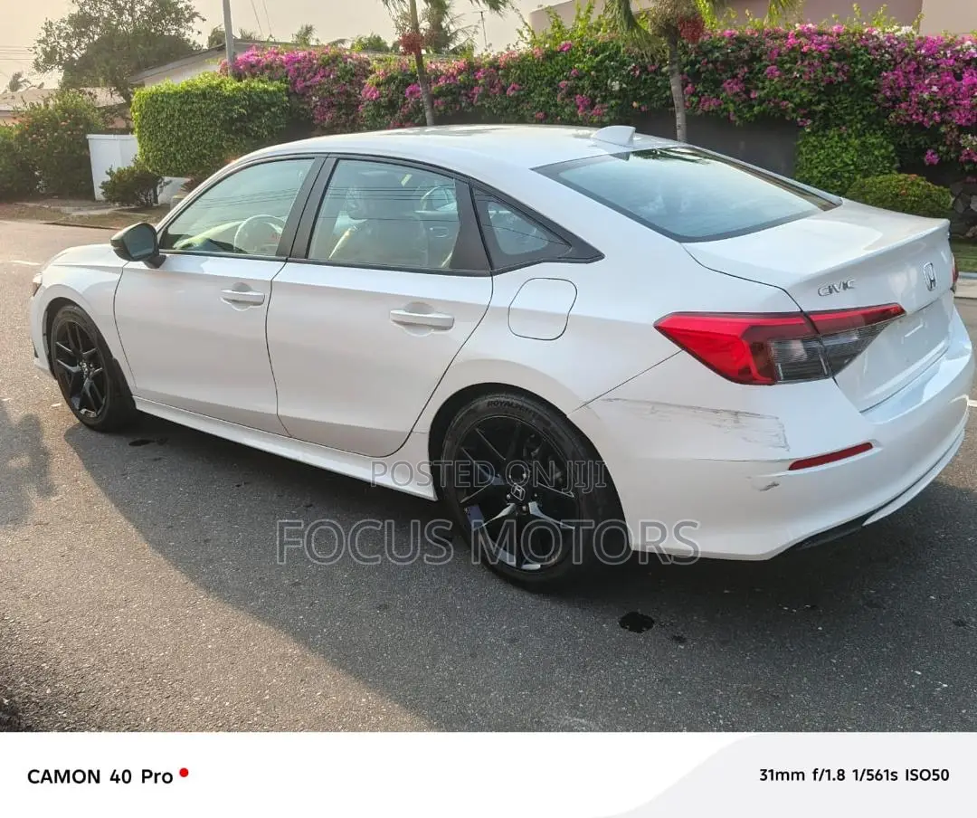 Honda Civic 2024 White