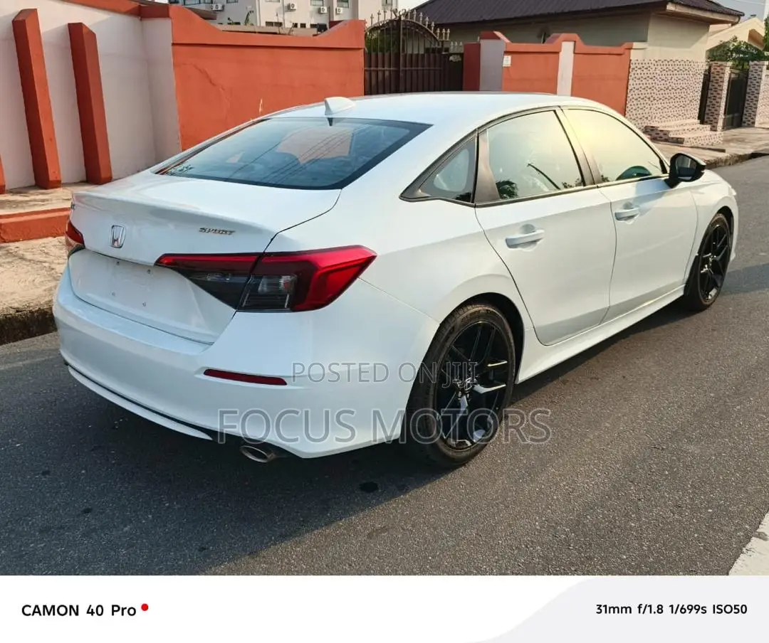 Honda Civic 2024 White