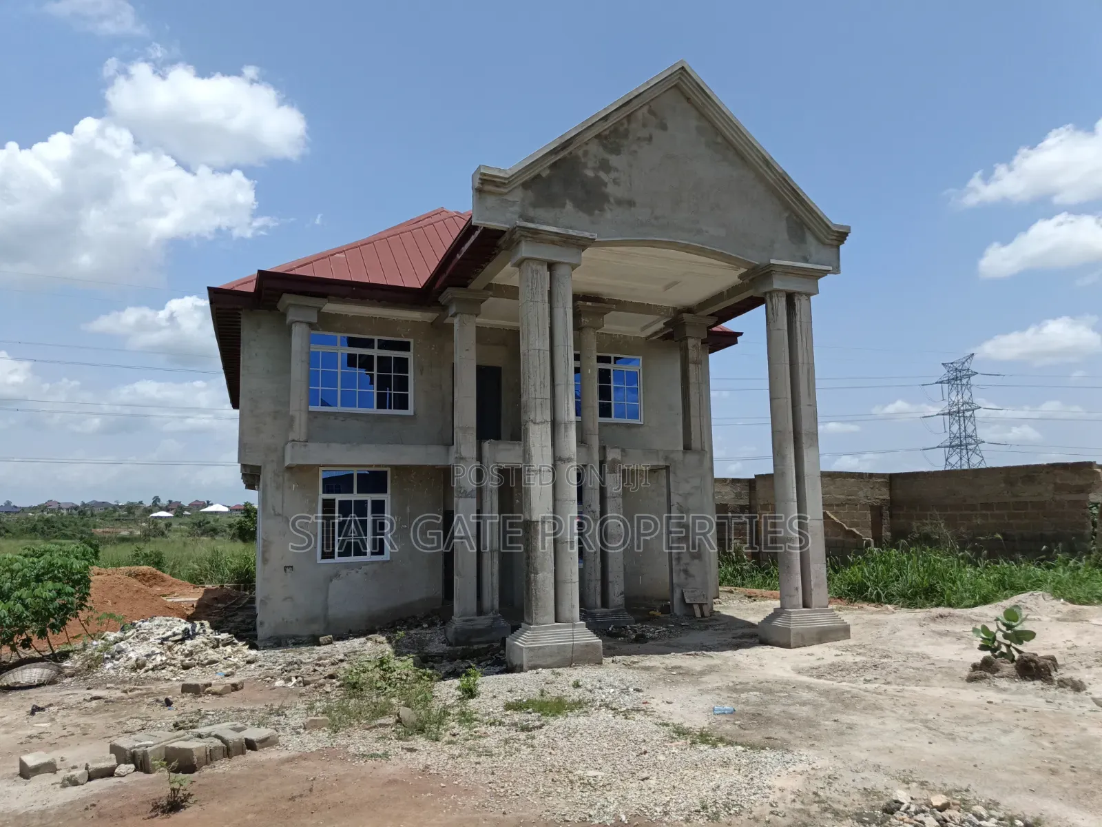 5bdrm House in Kumasi Ejisu Road for sale