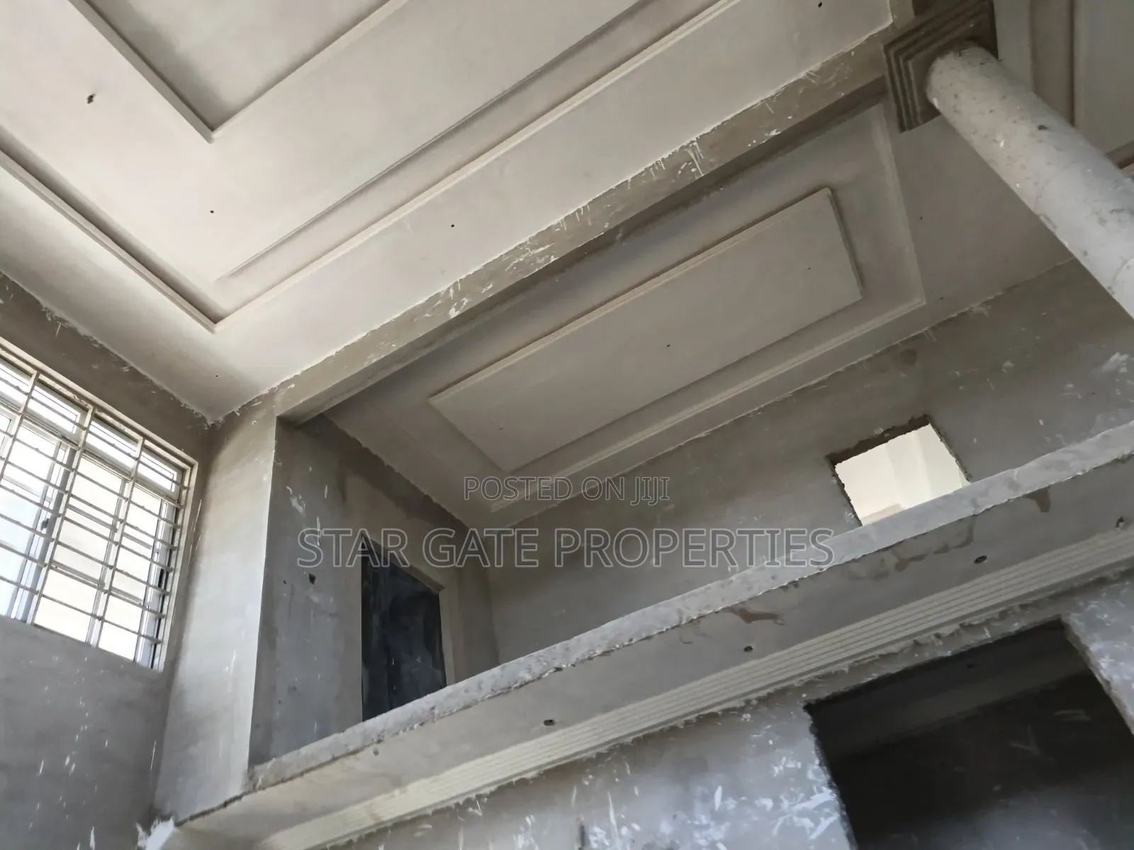 5bdrm House in Kumasi Ejisu Road for sale