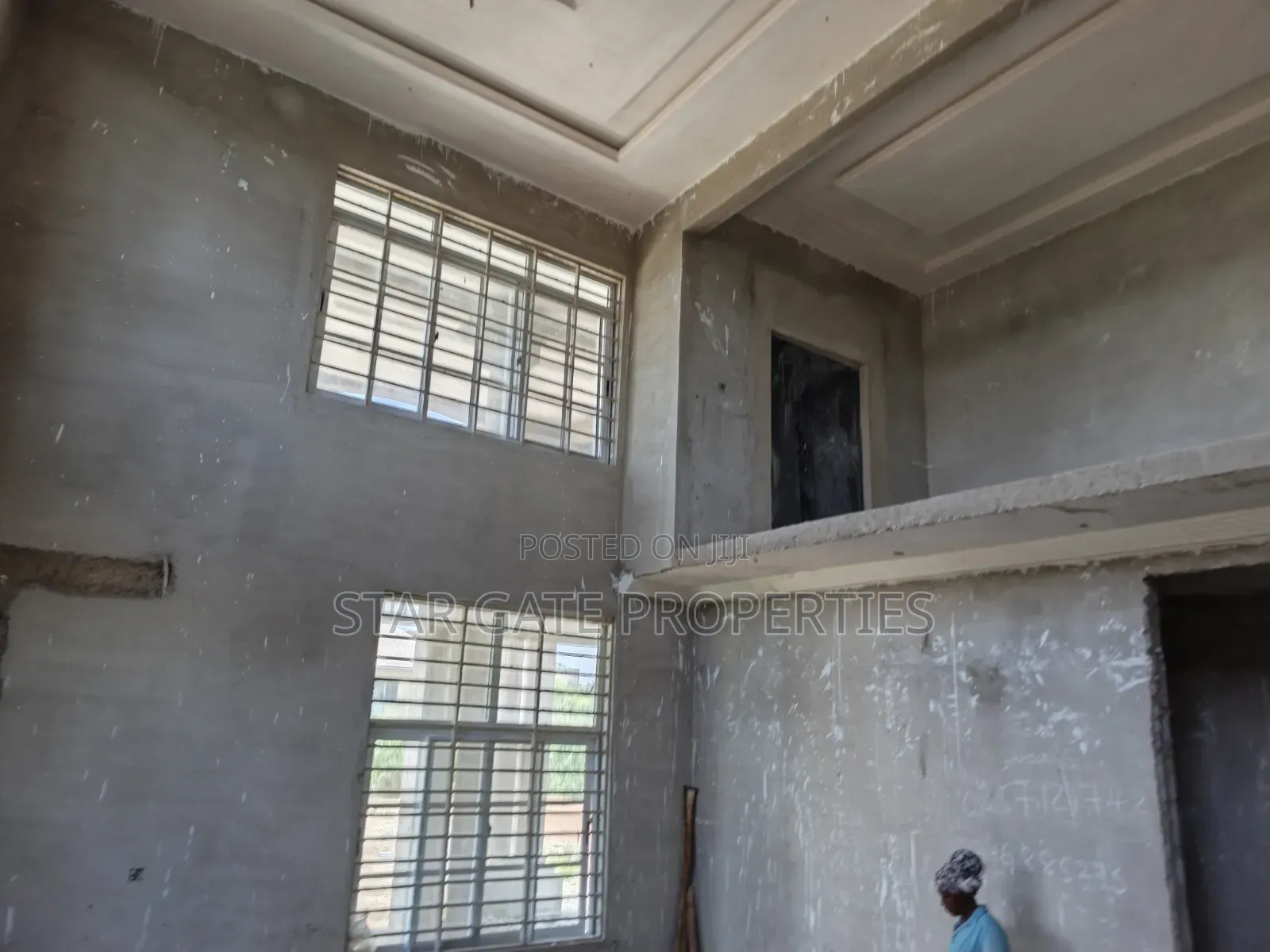 5bdrm House in Kumasi Ejisu Road for sale