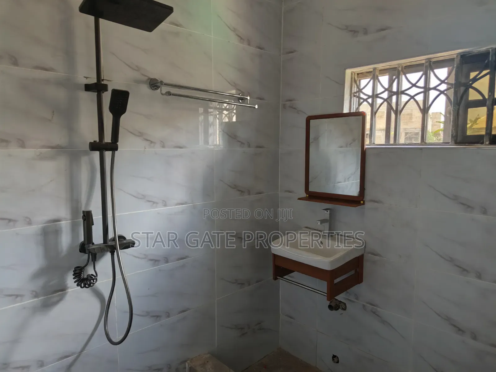 5bdrm House in Kenyasi Nwamasi., Kumasi Metropolitan for sale