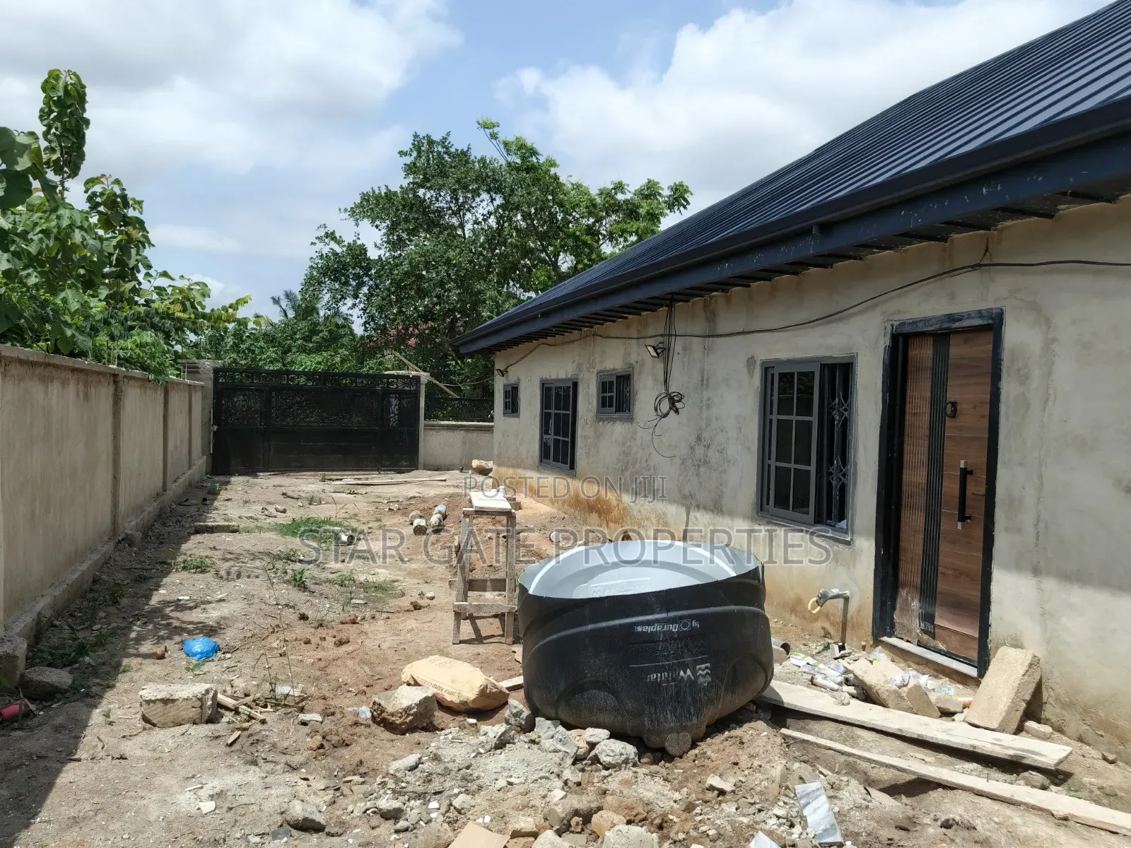 5bdrm House in Kenyasi Nwamasi., Kumasi Metropolitan for sale
