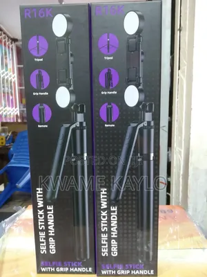 R16k Selfie Stick With Grip Handle