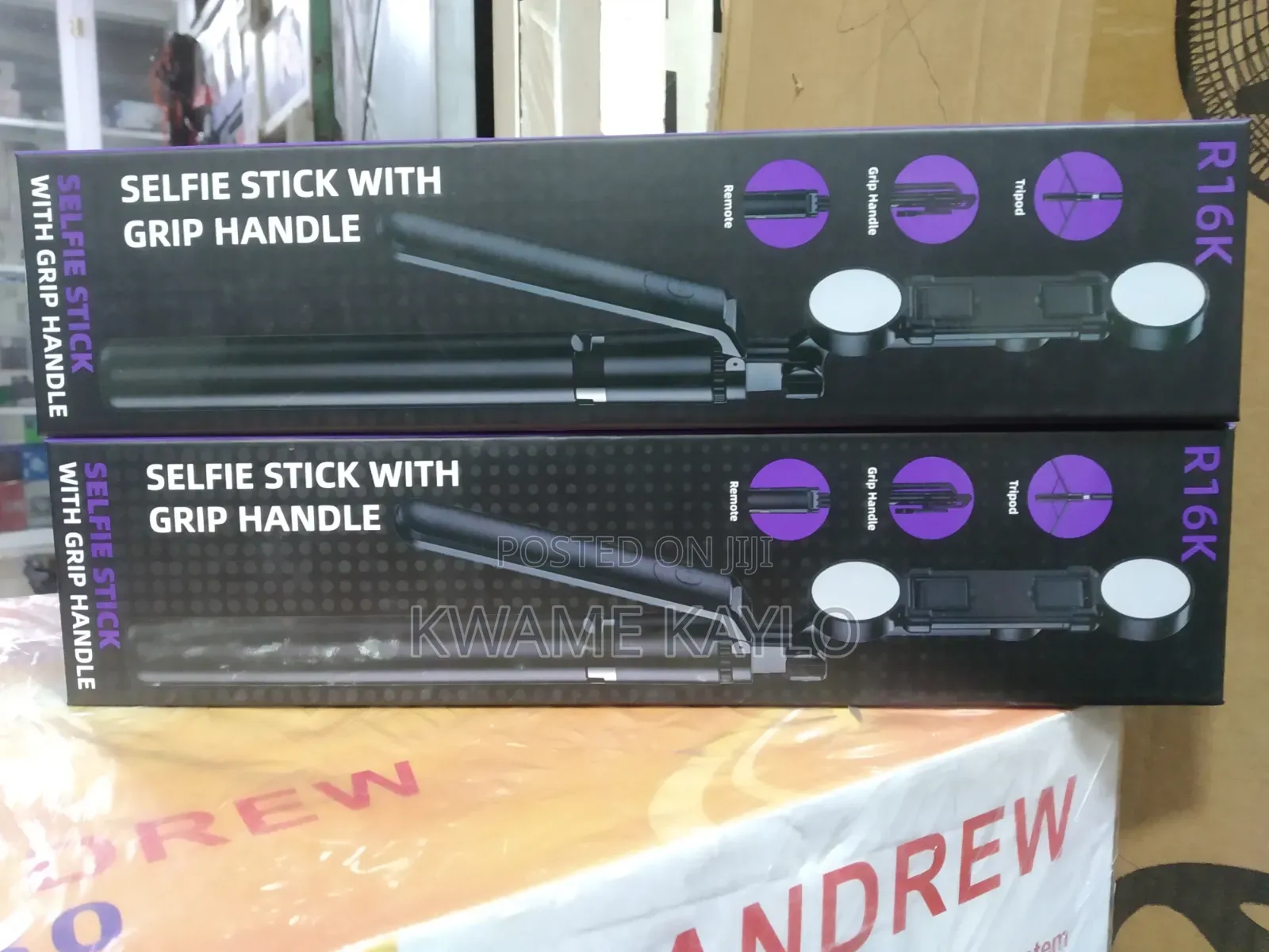 R16k Selfie Stick With Grip Handle