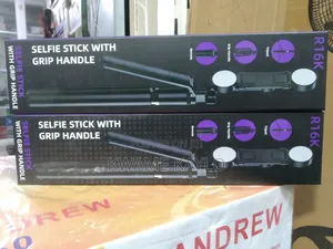 R16k Selfie Stick With Grip Handle