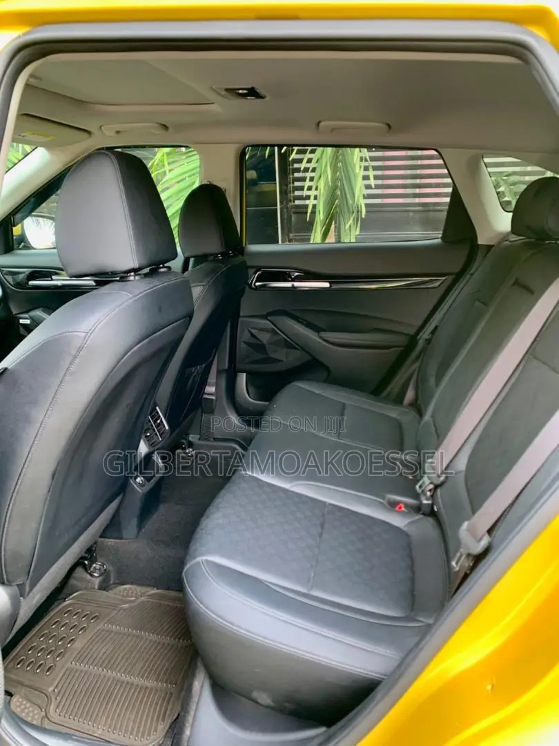 Kia Seltos 2021 Yellow