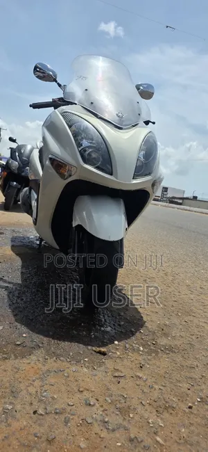 Yamaha Majesty 2014 White