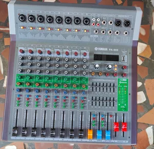 Yamaha Pa-800 8-Channel Professional Mixer,