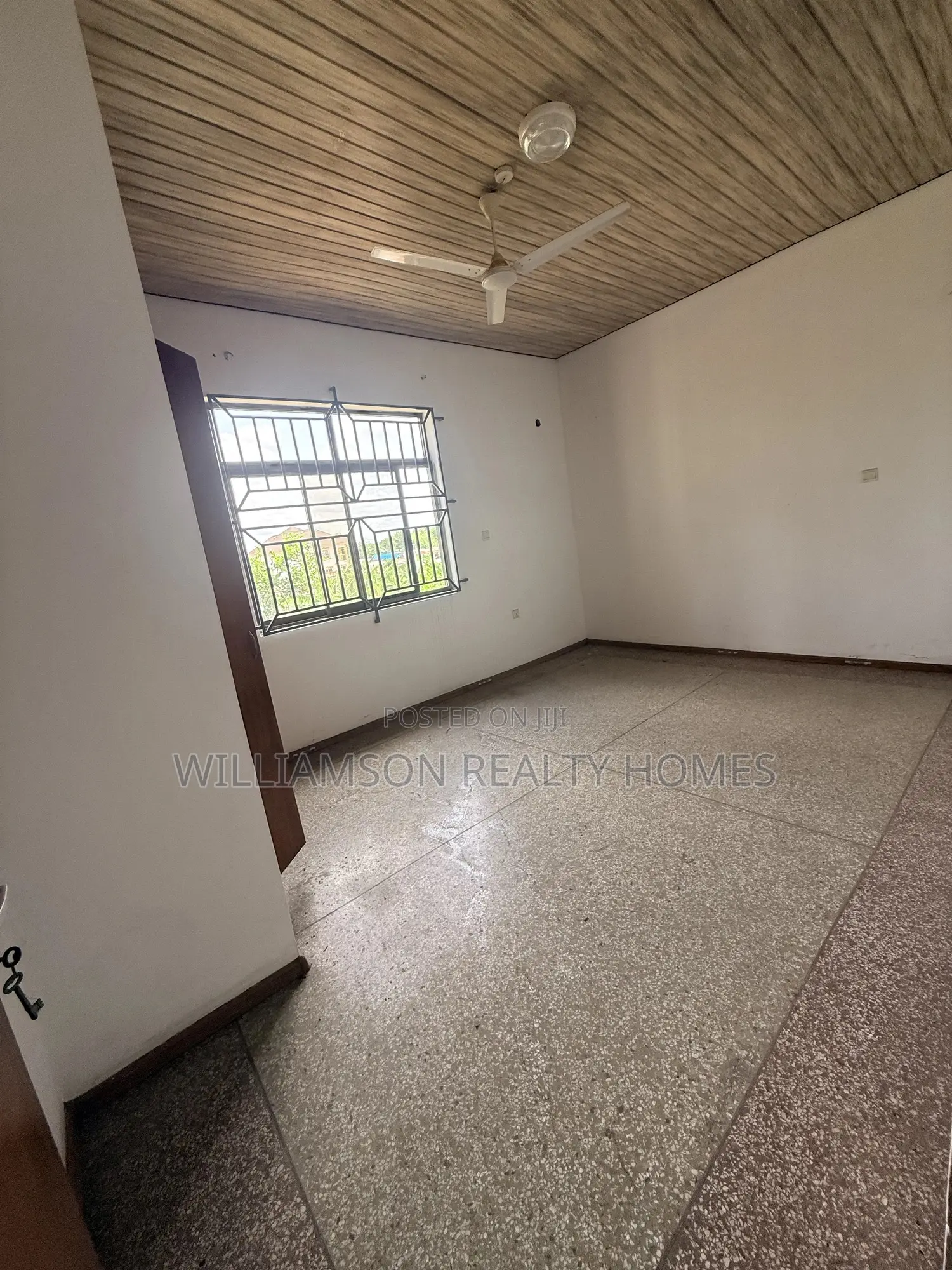 6bdrm House in Community 20 Estate, Spintex for rent