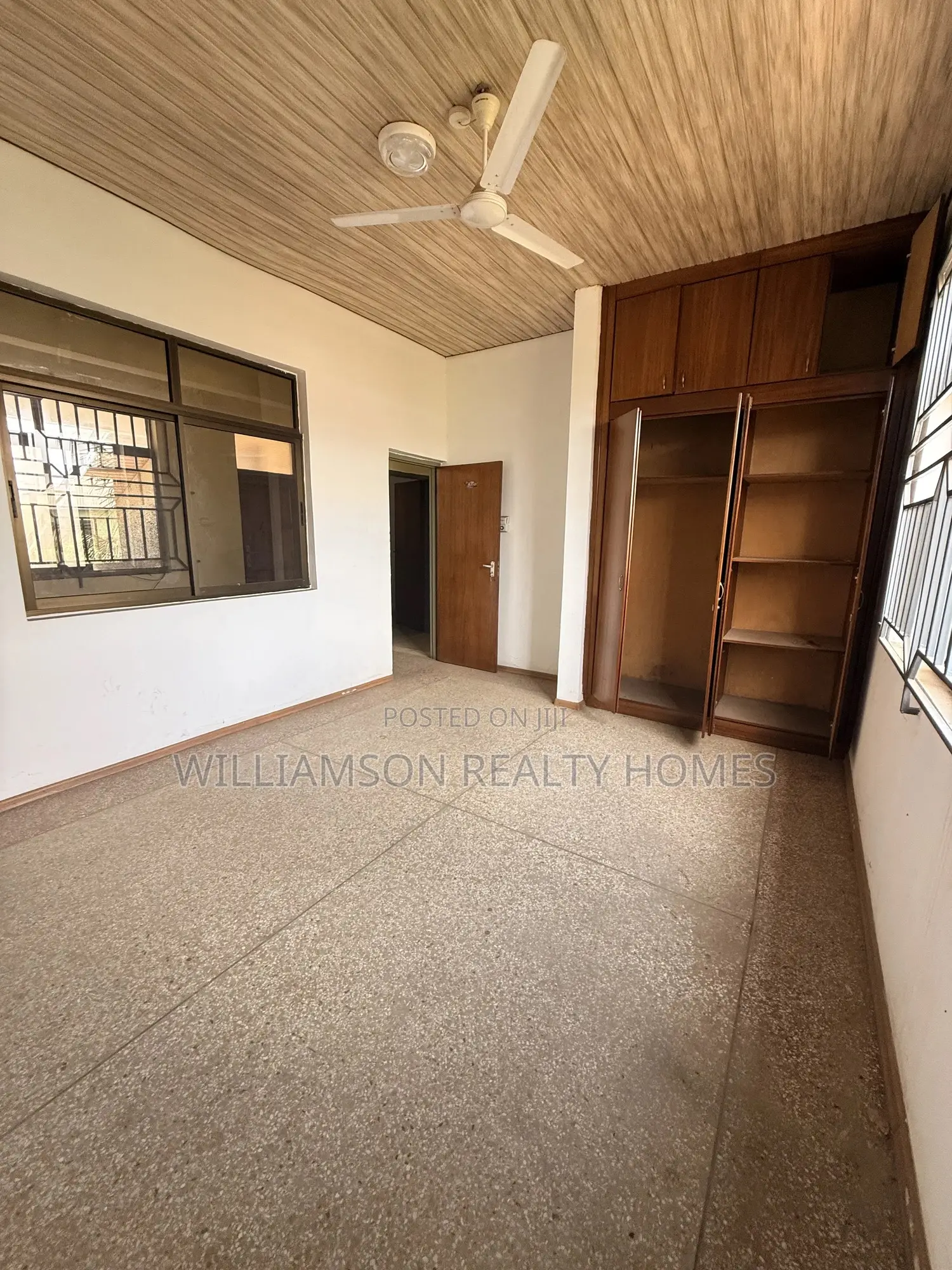 6bdrm House in Community 20 Estate, Spintex for rent
