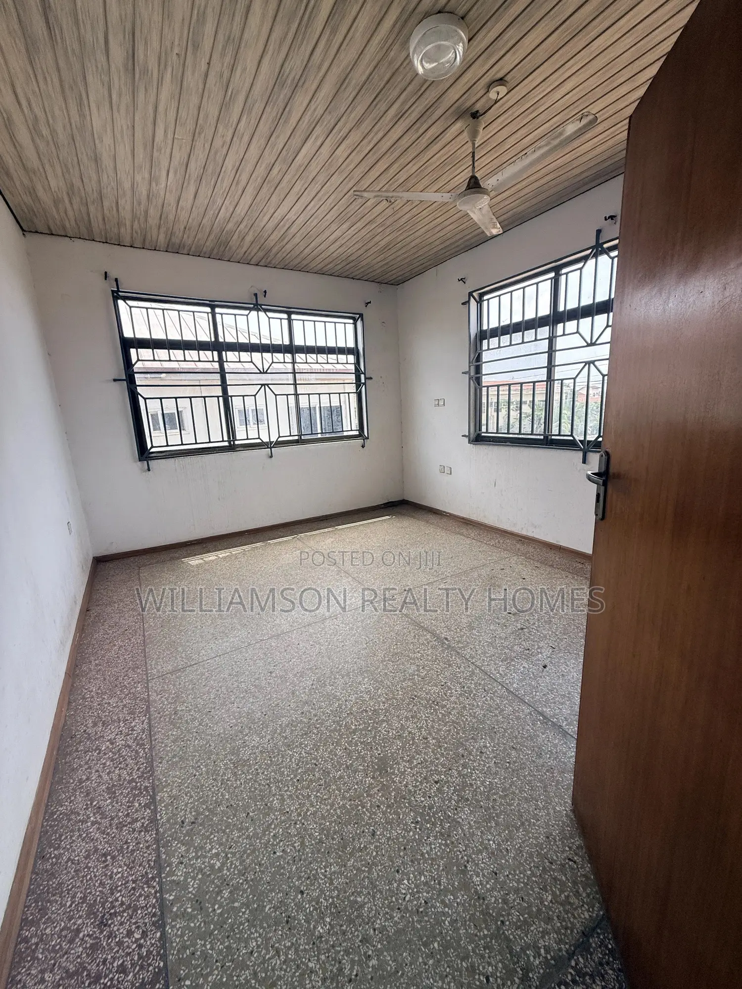 6bdrm House in Community 20 Estate, Spintex for rent