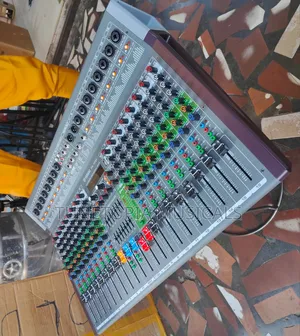 Yamaha Pa-1600 16-Channel Audio Mixing Console
