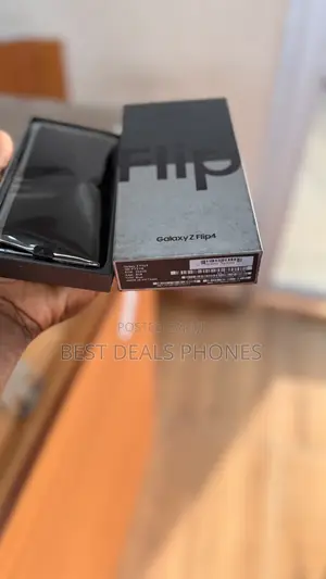 New Samsung Galaxy Z Flip4 256 GB Green