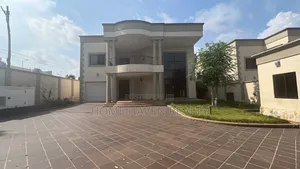 4bdrm House in Dzorwulu for rent