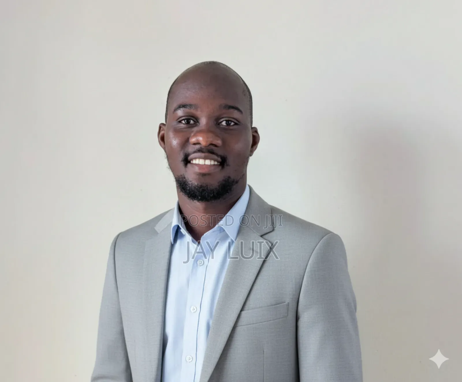Administrator and Investor Relations Specialist