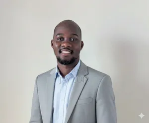 Administrator and Investor Relations Specialist