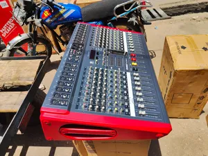Yamaha Bix-1600usb 16channel Powered Audio Mixer.