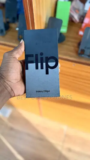 New Samsung Galaxy Z Flip4 256 GB Gray