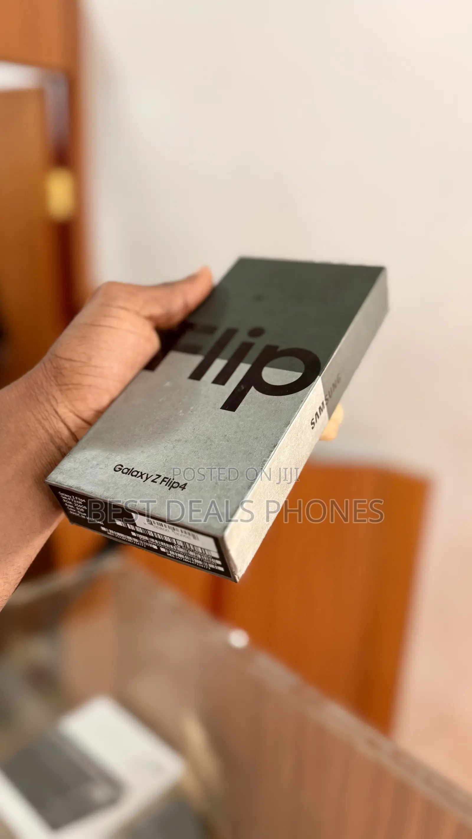 New Samsung Galaxy Z Flip4 256 GB Purple