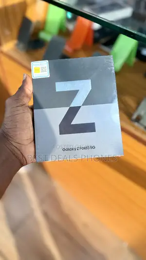 New Samsung Galaxy Z Fold 3 256 GB Gold