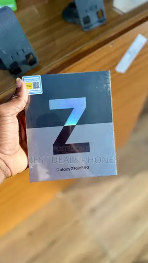 New Samsung Galaxy Z Fold 3 256 GB Green