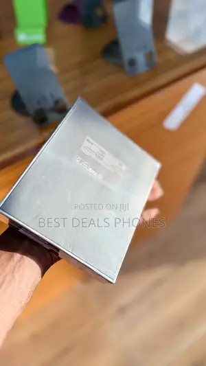 New Samsung Galaxy Z Fold 3 256 GB Green