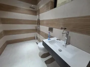 5bdrm House in Adjiringanor, Ability for sale