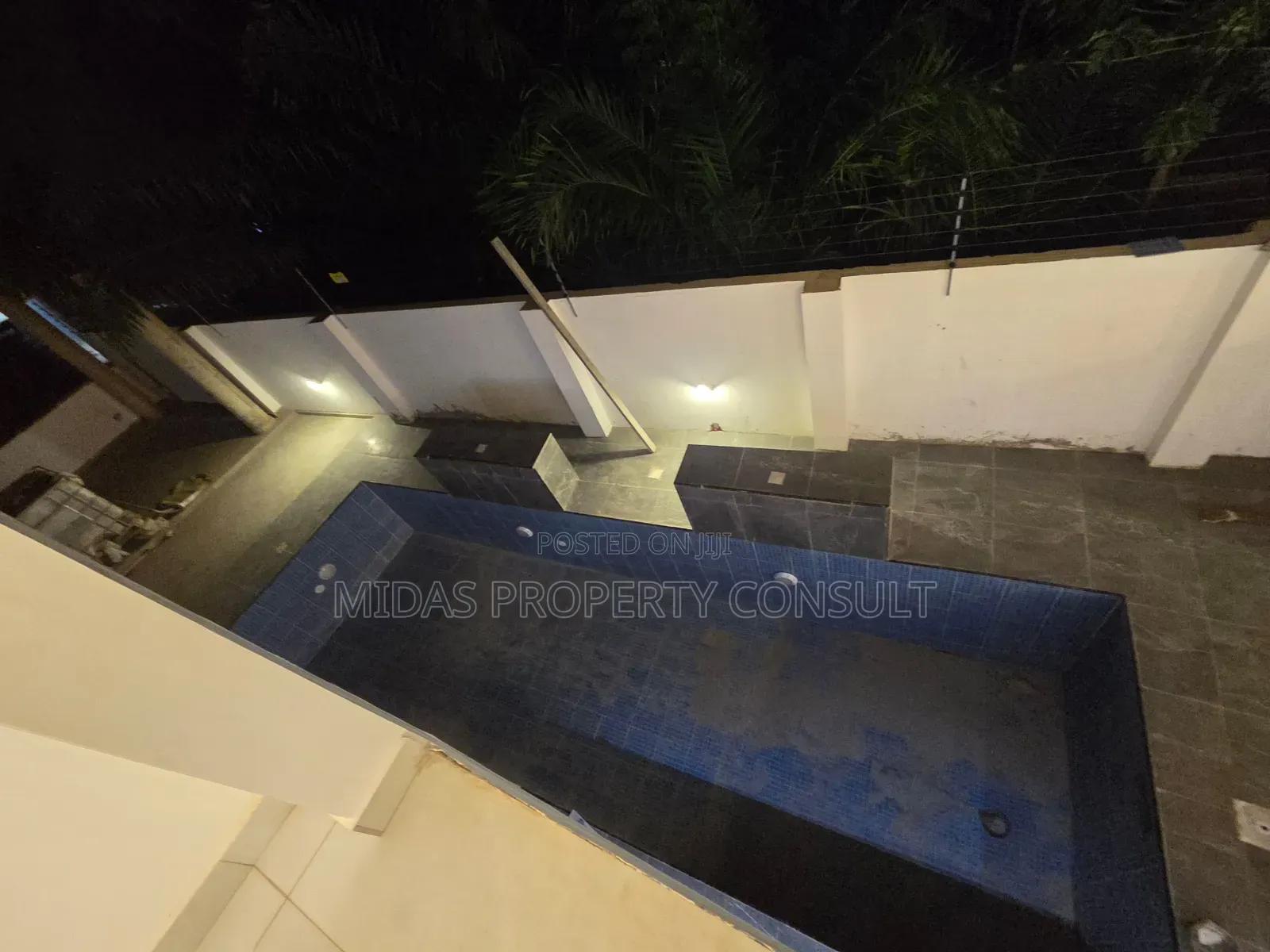 5bdrm House in Adjiringanor, Ability for sale