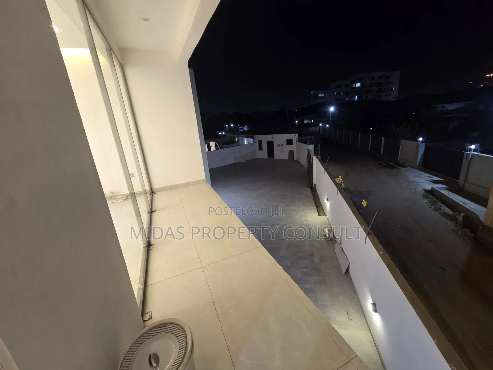5bdrm House in Adjiringanor, Ability for sale