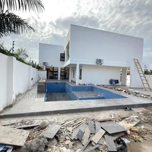 5bdrm House in Adjiringanor, Ability for sale