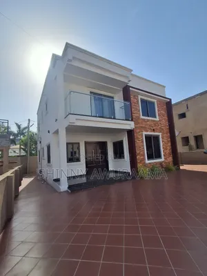 Furnished 4bdrm Townhouse / Terrace in East Legon, American House