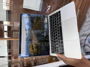 Laptop Apple MacBook Air 2018 8GB Intel Core i5 SSD 128GB