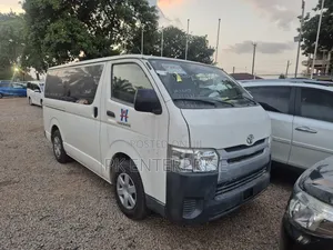 Toyota HiAce 2015 White
