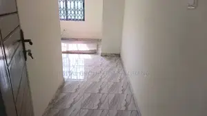 3bdrm House in West Hills Mall Area for rent