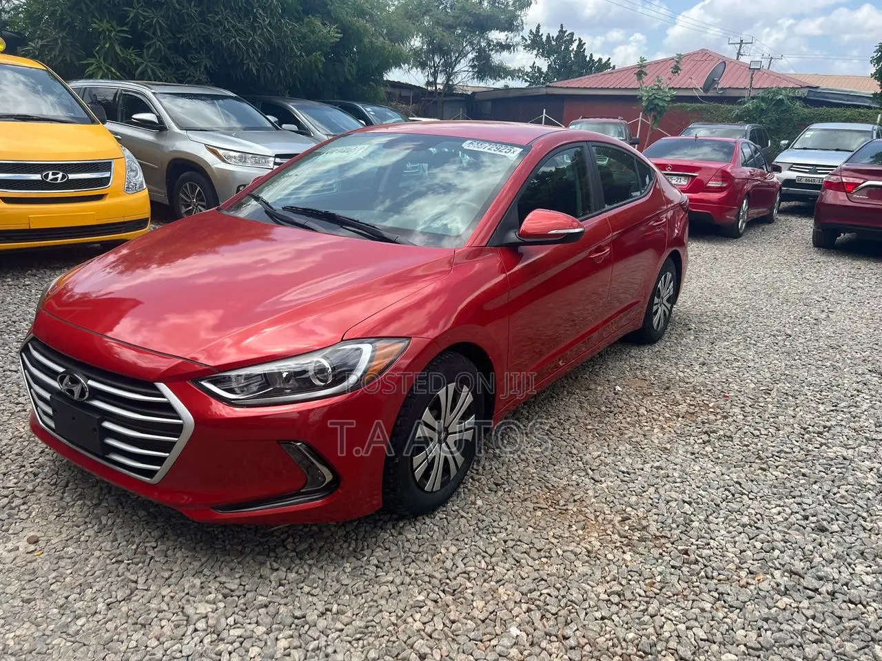 Hyundai Elantra SE Sedan FWD (2.0L 4cyl 6M) 2017 Orange