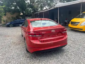 Hyundai Elantra SE Sedan FWD (2.0L 4cyl 6M) 2017 Orange
