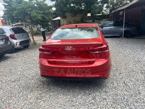 Hyundai Elantra SE Sedan FWD (2.0L 4cyl 6M) 2017 Orange