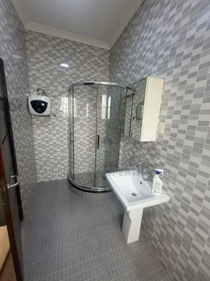 Furnished 7bdrm House in Millions Properties, Community 25 for sale