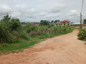 1acre Land 4sale Kwadaso Hilltop