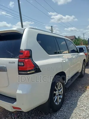 Toyota Land Cruiser Prado 2.7 2019 White