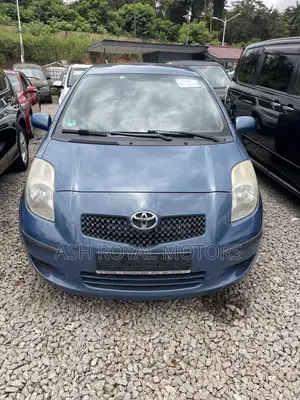Toyota Yaris Base Hatchback 5dr 2010 Blue