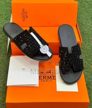 Menhermes Slides Available in Sizes